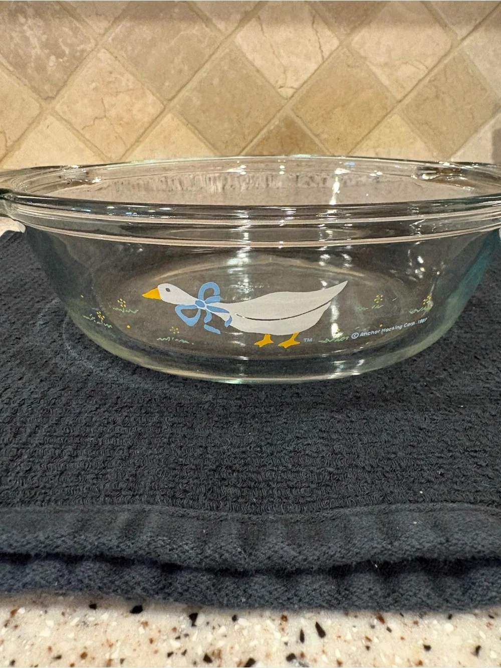 1987 Anchor Hocking Ovenware 1.5-quart clear glass casserole dish